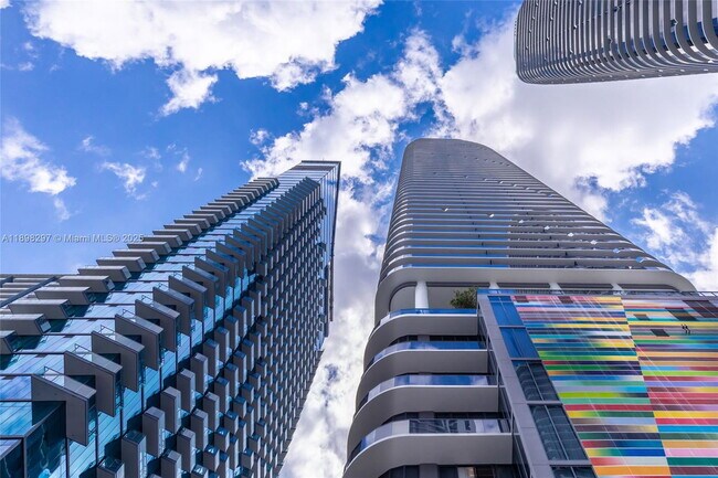 Building Photo - 801 S Miami Ave