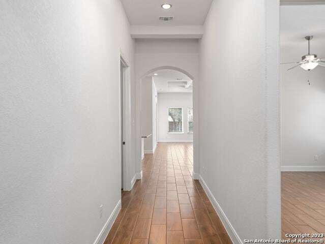 Building Photo - 530 Carriage House