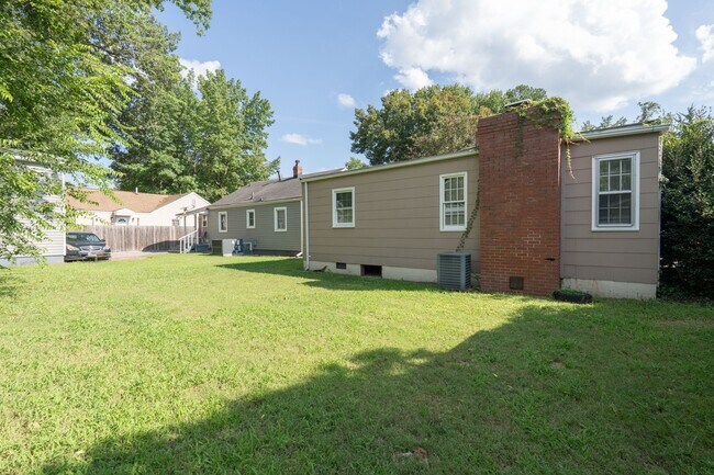 Building Photo - 29 Fiske St