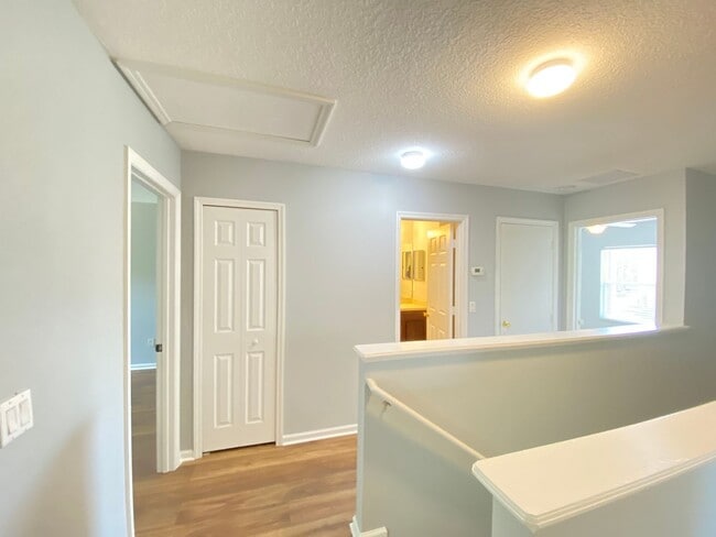 Building Photo - 5 bed / 2.5 bath Lake Nona Townhome!