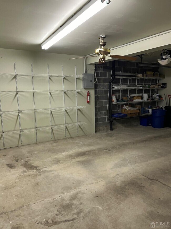 Building Photo - 3601 N Oaks Blvd