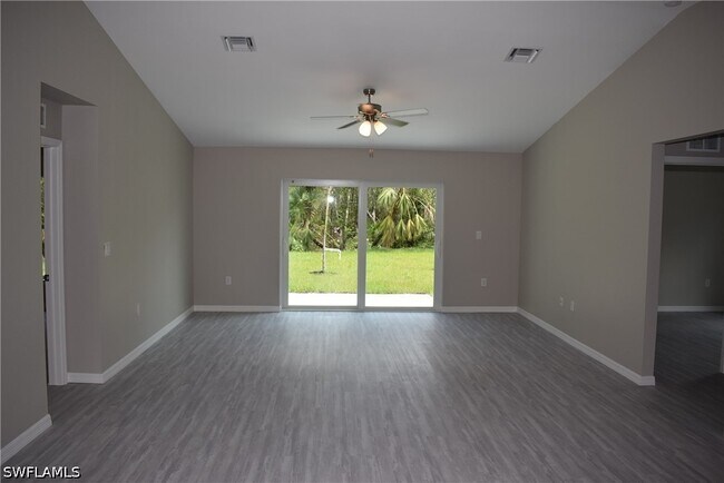 Building Photo - 2121 Firebrand Rd