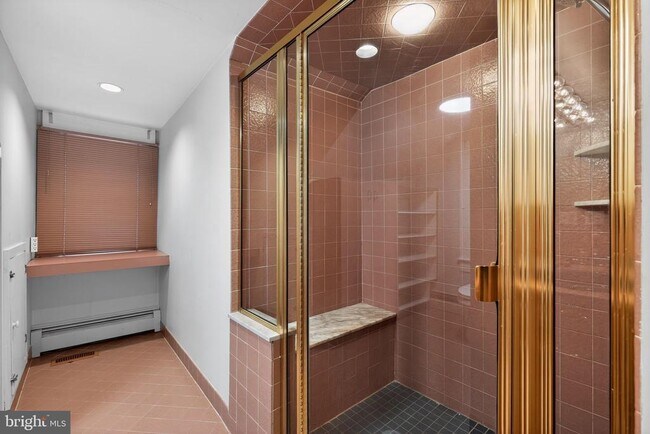 Building Photo - 18 GROVE St