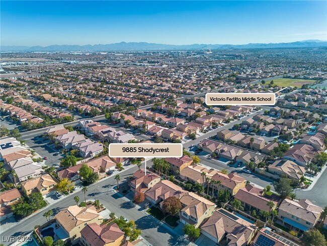 Building Photo - 9885 Shadycrest Ct