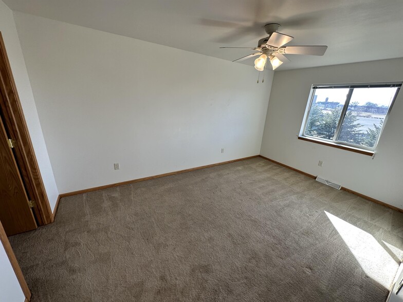 Building Photo - 132 Sater St