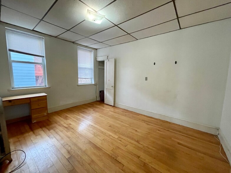 Building Photo - 16 Copenger St