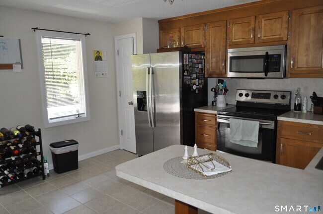 Building Photo - 110 Songbird Ln
