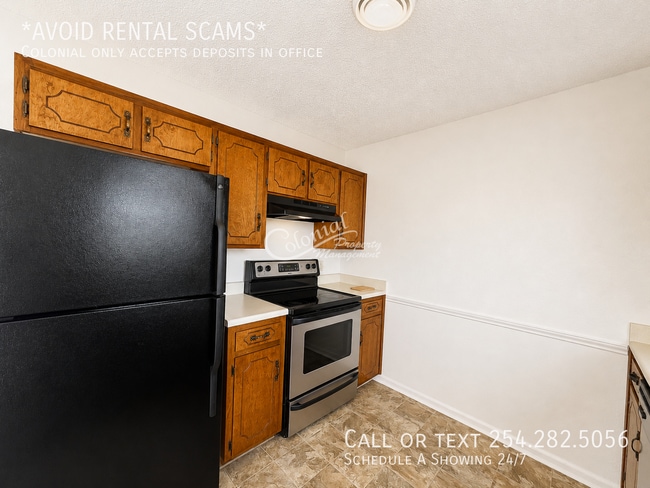 Building Photo - 211 Sorrell Dr