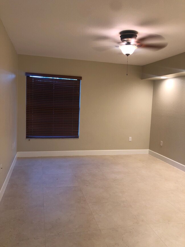 Building Photo - 5700 SW 127th Ave