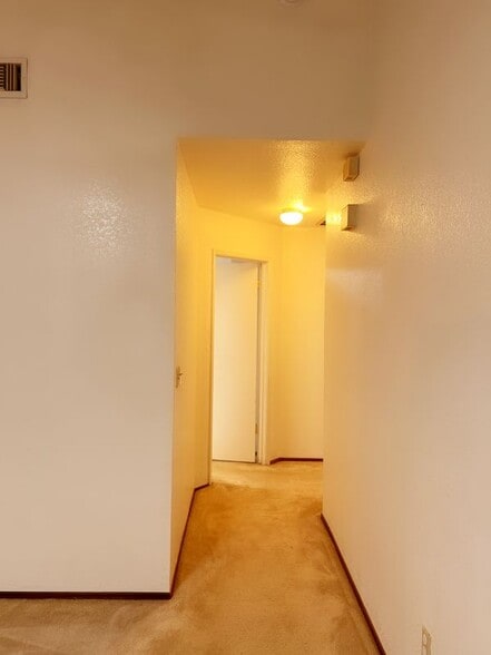 Building Photo - 5920 Laguna Ranch Cir