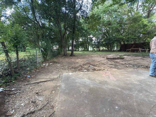 Building Photo - 2827 Brewton St