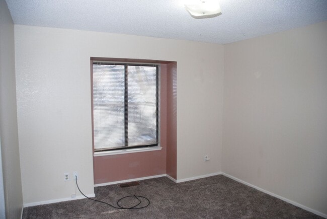 Building Photo - Millcreek Townhome in Reno