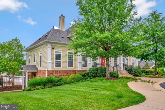 Building Photo - 5432 Holley Oak Ln