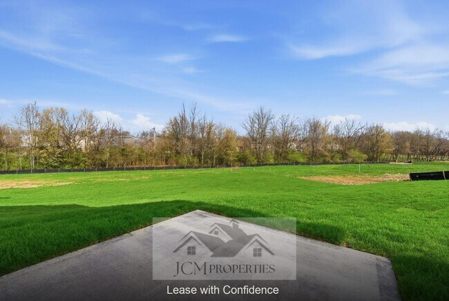 Building Photo - 112 Lambert Fld