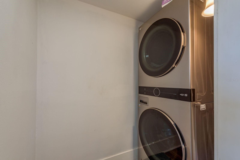 Building Photo - 3037 38th Ave N