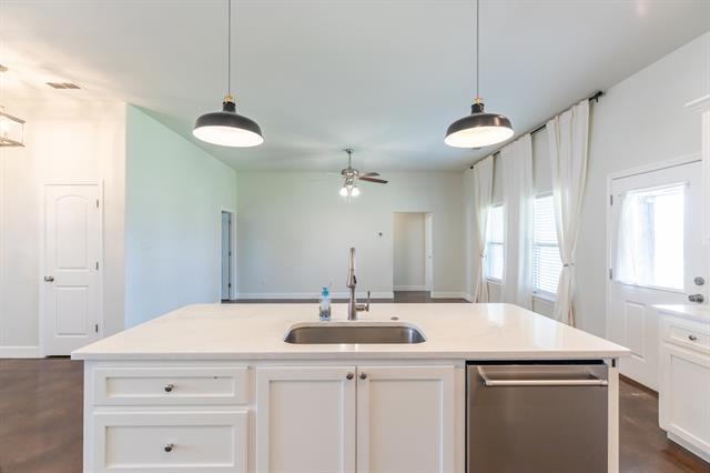 Building Photo - 246 Foxtrot Ln