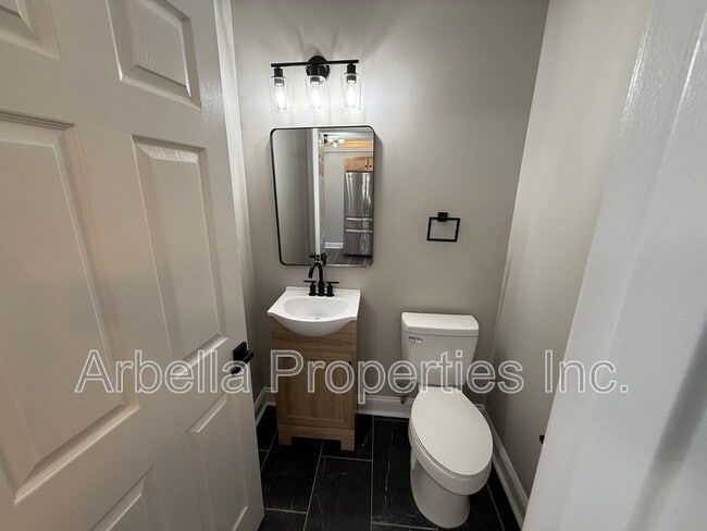 Building Photo - 1735 Blakewood Ct