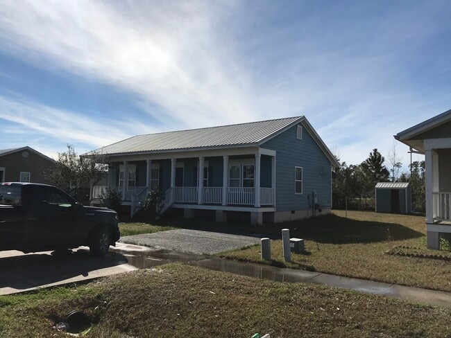 Building Photo - 716 Union St