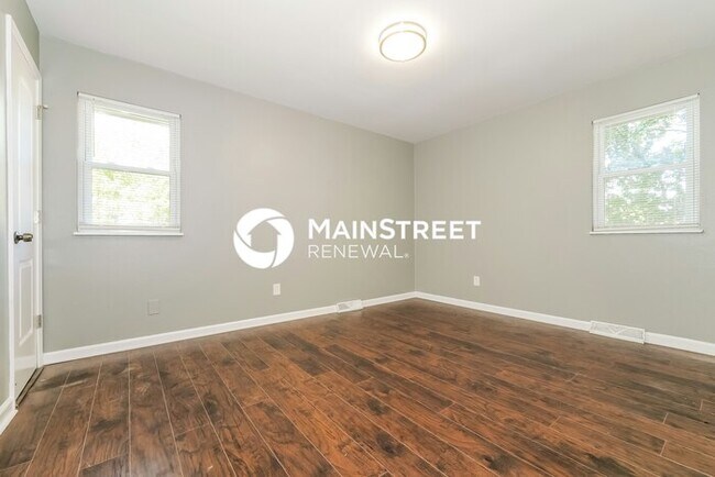 Building Photo - 3 Bedroom Pet-Friendly Home in Blue Springs, MO with Main Street Renewal