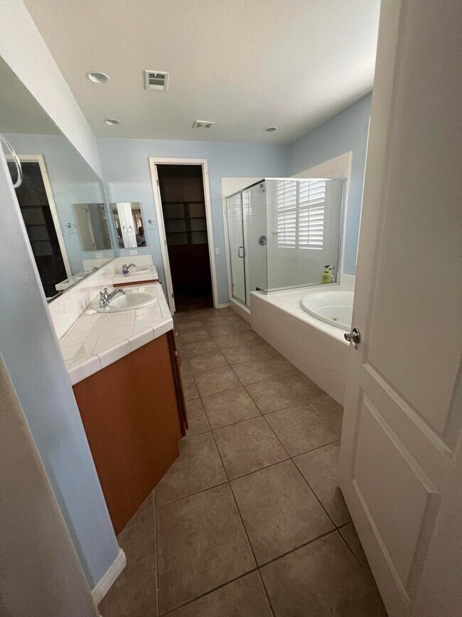 Building Photo - 41530 Yew St