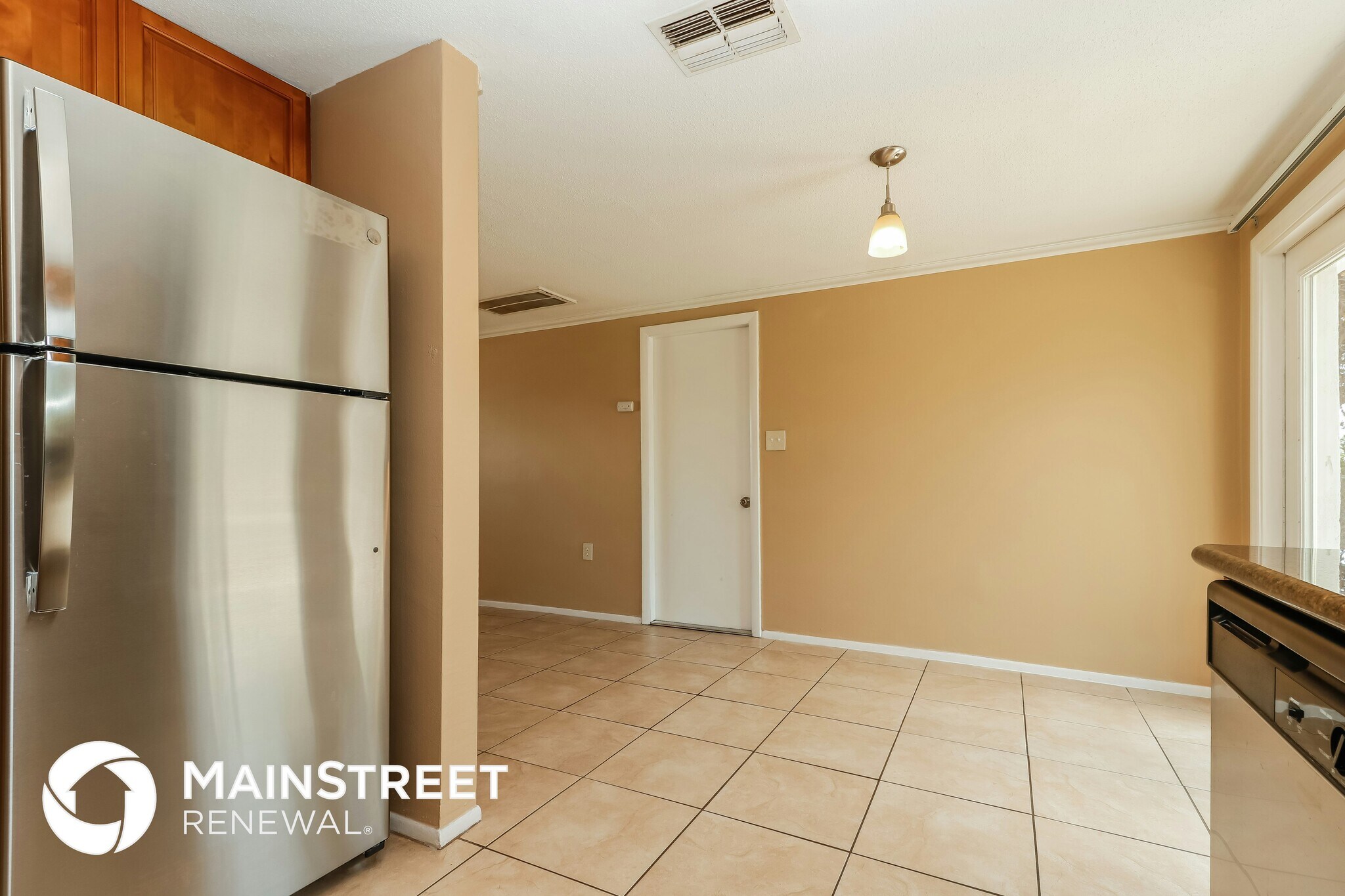 Building Photo - 1753 Kenilworth St