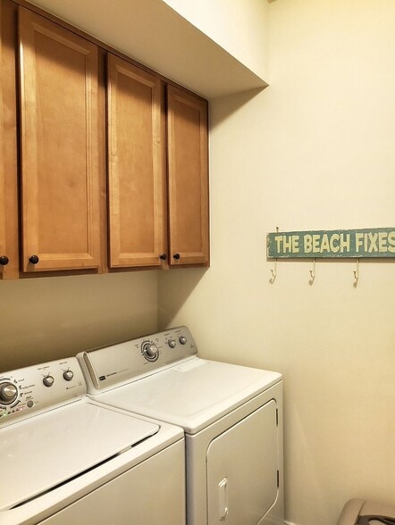 Building Photo - 36367 Thrasher Ln