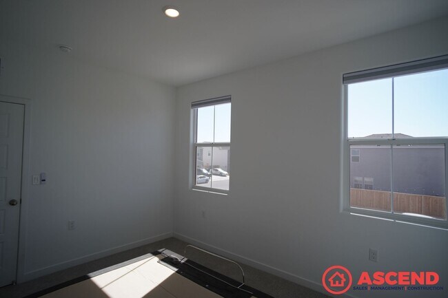 Building Photo - Stunning Home In Gossamer Grove!