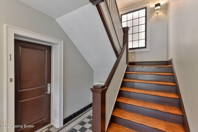 Building Photo - 1411 Willow Ave