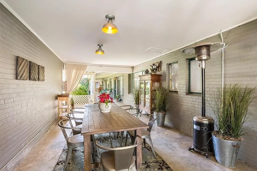 Building Photo - 543 W Coronado Rd