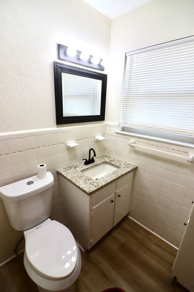Building Photo - FOR LEASE in Brock ISD!! Updated 3 BR - 2 ...