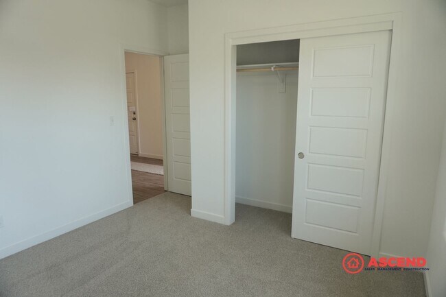 Building Photo - Charming Home in Gossamer Grove!