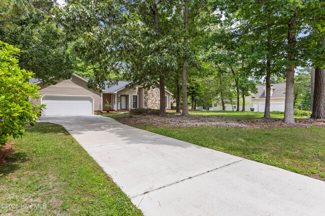 Building Photo - 439 Candlewood Dr