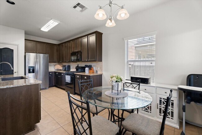 Building Photo - 285 Country Crossing Cir