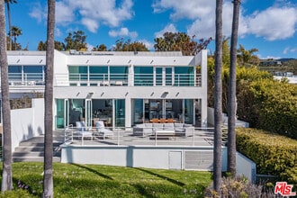 Building Photo - 27420 Pacific Coast Hwy