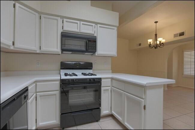 Building Photo - 7580 Le Conte Dr
