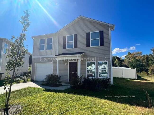 Building Photo - Beautiful 3b Room!Move in ready!