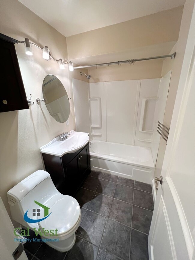 Building Photo - $5,095 - Beautiful 3/2 Bath Home Tucked Away in Prime Santa Clara's Location