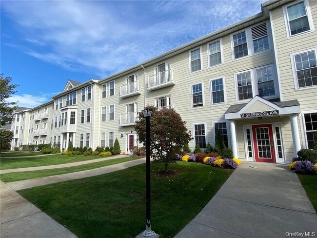 Building Photo - 31 Greenridge Ave