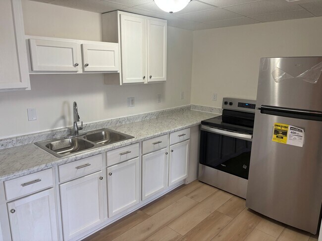 Building Photo - 1231 N Galena Ave