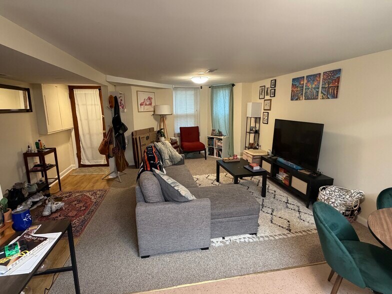 View toward front bay and entrance. - 1336 Kenyon St NW