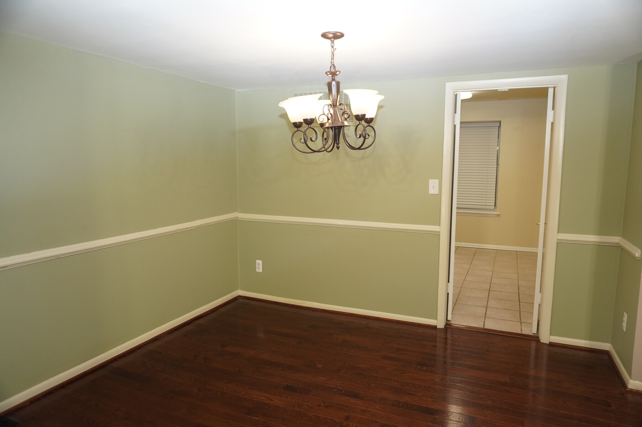 Building Photo - 5 Castlebar Ct