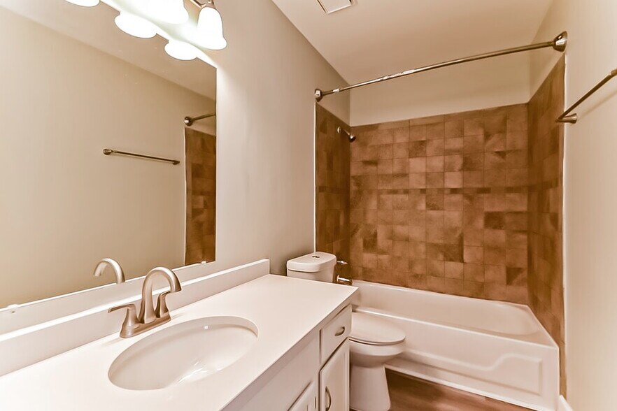 Building Photo - 4041 Keynon Dr