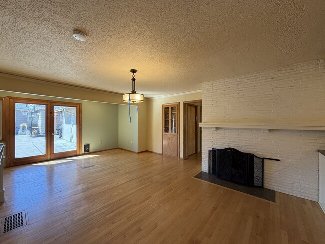 Building Photo - 5220 SE 33rd Pl