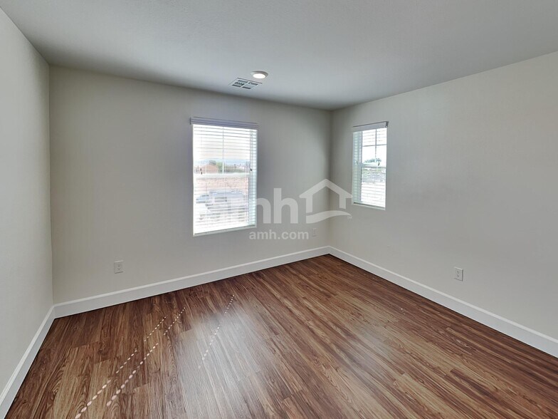 Building Photo - 8152 Inhibition Ct