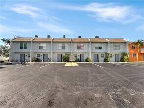 Building Photo - 1123 SW 48th Terrace