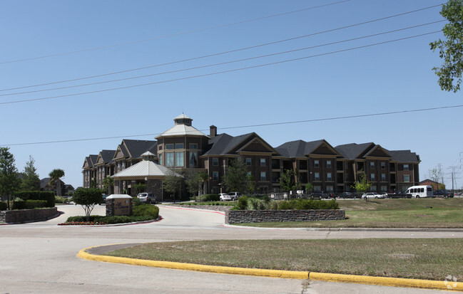 Building Photo - Mansions at Hastings Green Senior