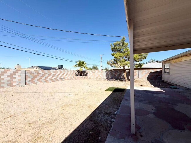 Building Photo - 6508 Evergreen Ave