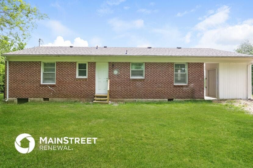 Building Photo - 104 Oak Dr