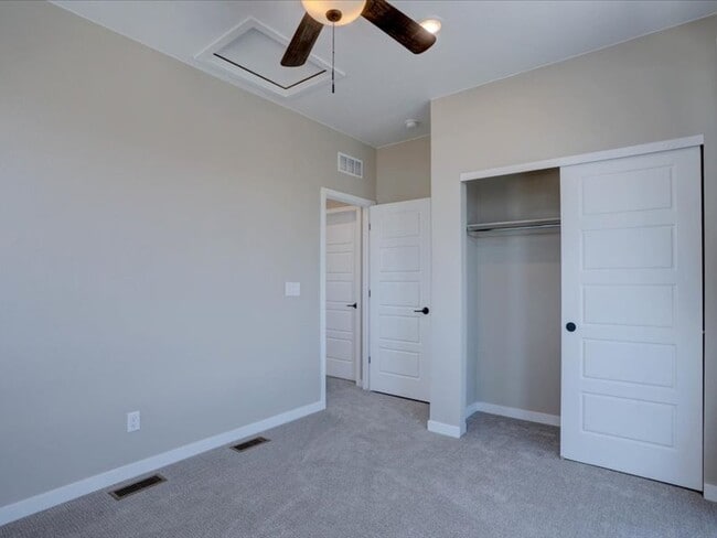 Building Photo - 8800 Hugo Dr