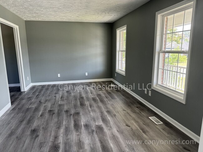 Building Photo - 1231 Alexwood Dr